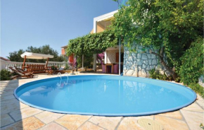 Гостиница Two-Bedroom Apartment Okrug Gornji with Sea view 08  Трогир